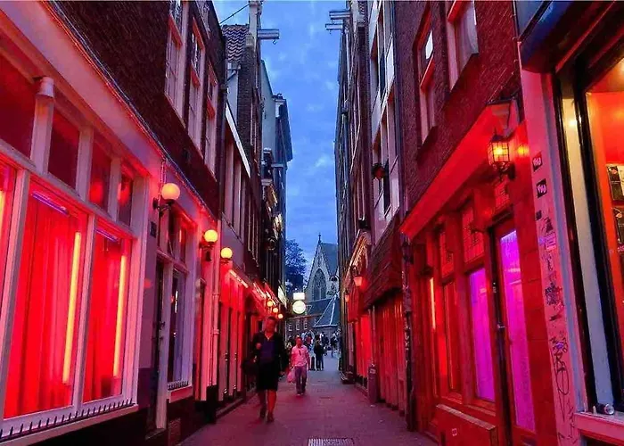 Spacious And Cozy House With Affordable Parking Amsterdam