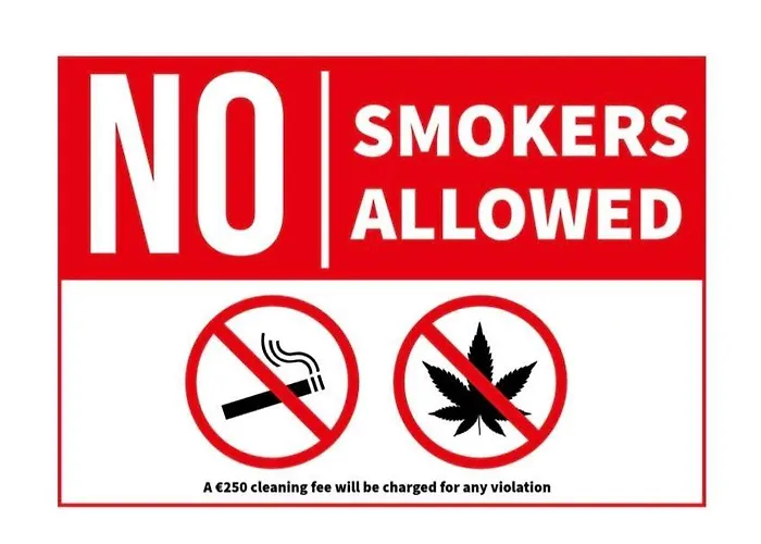 Spacious And Cozy House With Affordable Parking Vakantiehuis