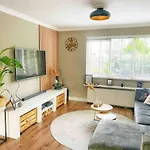 Spacious And Cozy House With Affordable Parking * Amsterdam