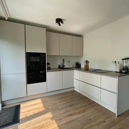 Casa de Férias Spacious And Cozy House With Affordable Parking