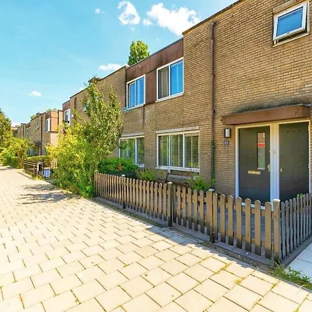 펜션 Spacious And Cozy House With Affordable Parking *