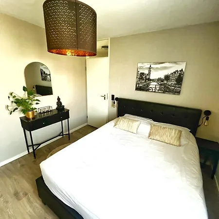 펜션 Spacious And Cozy House With Affordable Parking *