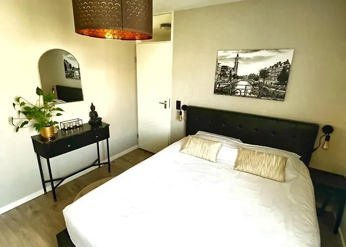 펜션 Spacious And Cozy House With Affordable Parking *