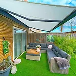 Nyaraló Spacious And Cozy House With Affordable Parking Amszterdam