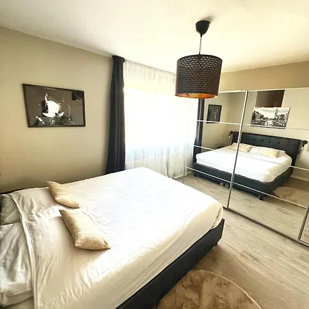 Spacious And Cozy House With Affordable Parking Amszterdam